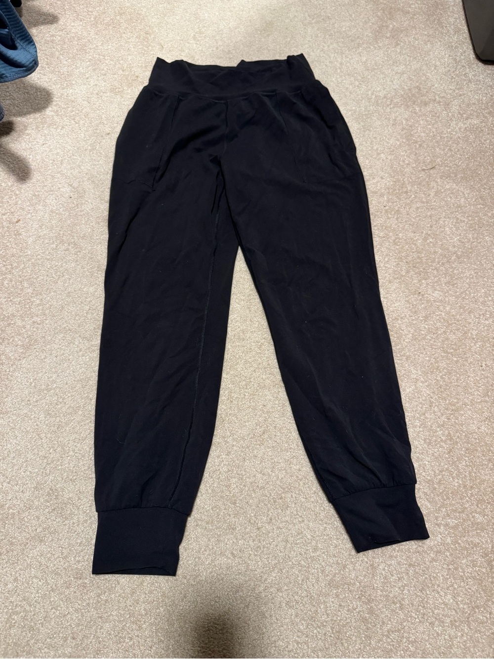 Athleta salutation jogger black